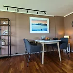 Sea & Mountain View Apartment Tromso