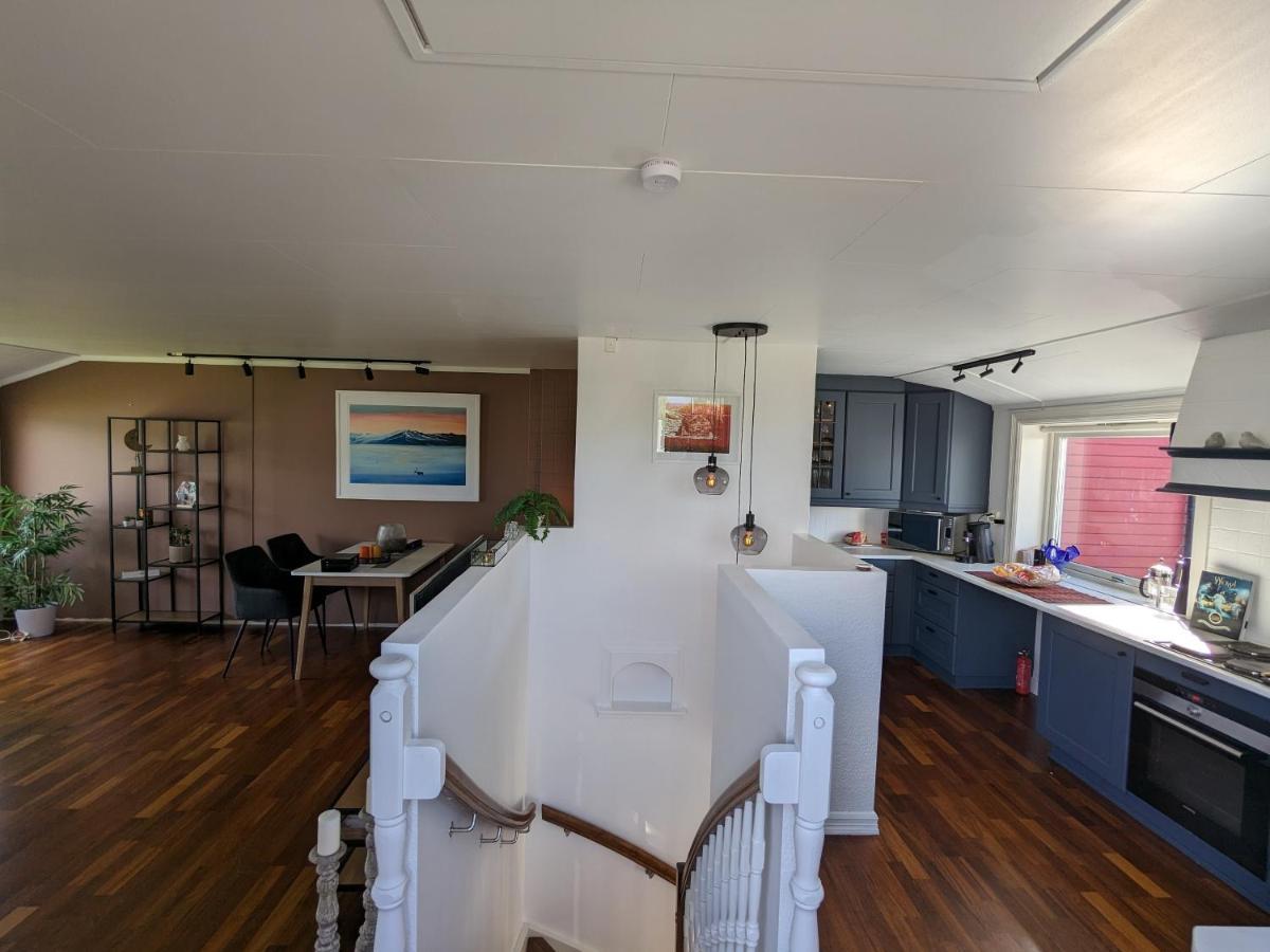 Sea & Mountain View Apartment *
